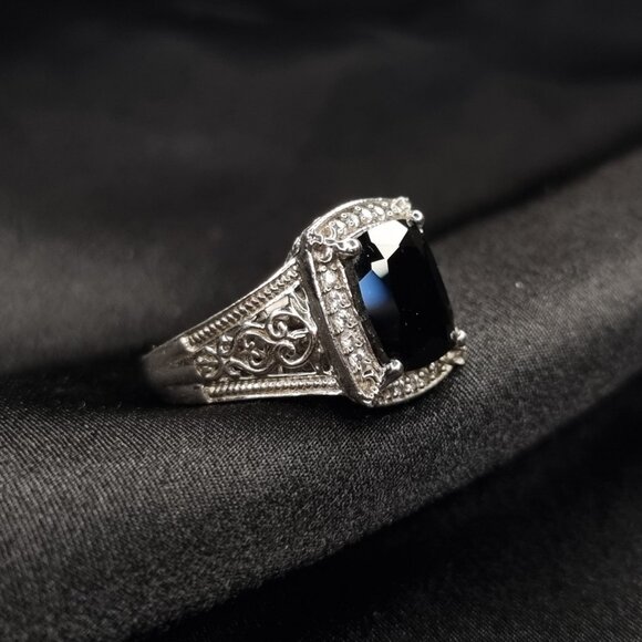 Vintage Black Onyx Sterling Silver Ring With Ornate Filigree Design - Picture 8 of 8